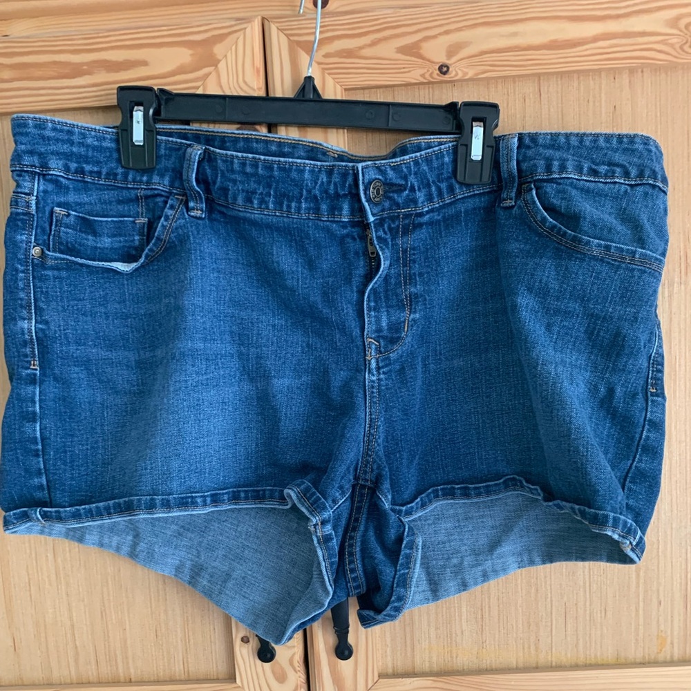 Old Navy Denim Blue Women's Shorts Sz 22